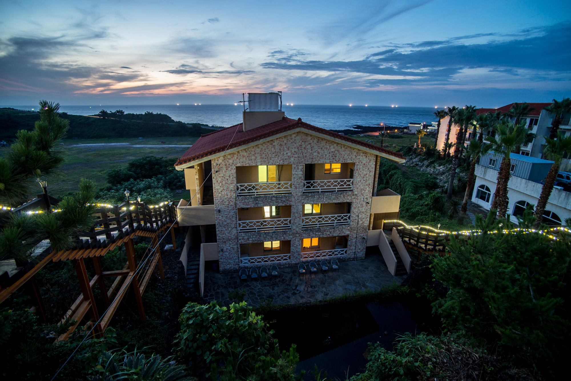Witch'S Broomstick Jeju Exterior photo
