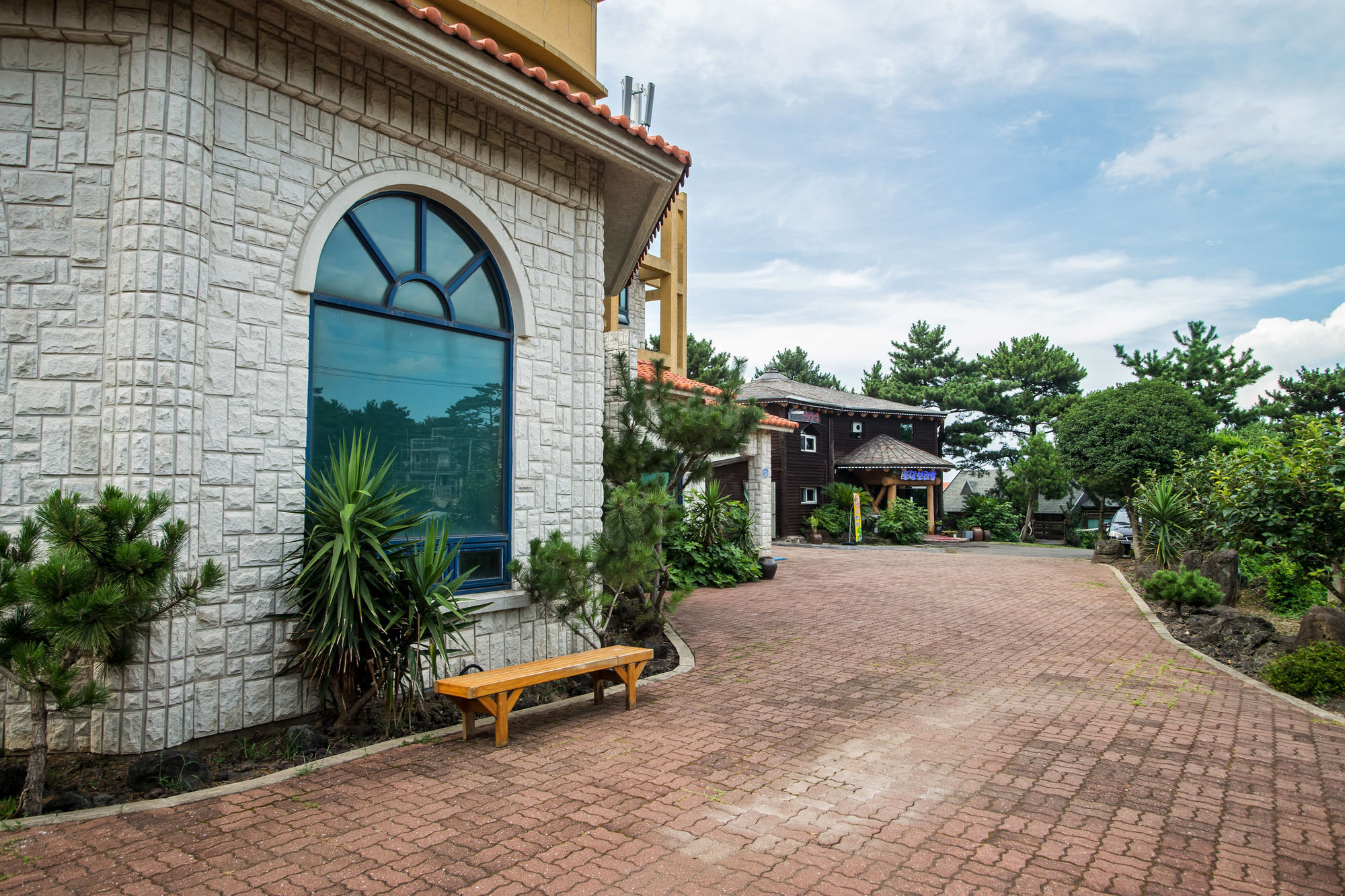 Witch'S Broomstick Jeju Exterior photo