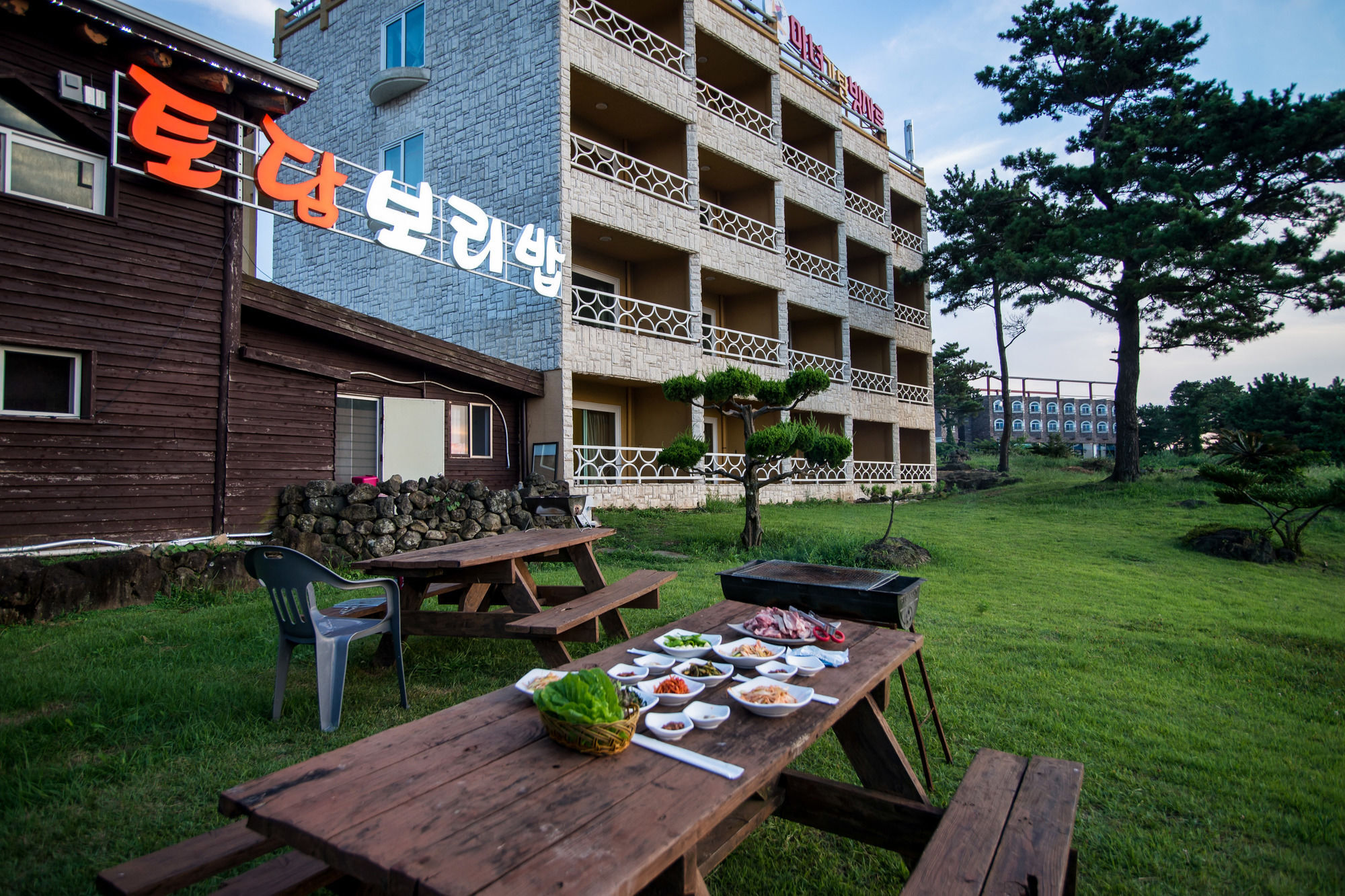 Witch'S Broomstick Jeju Exterior photo