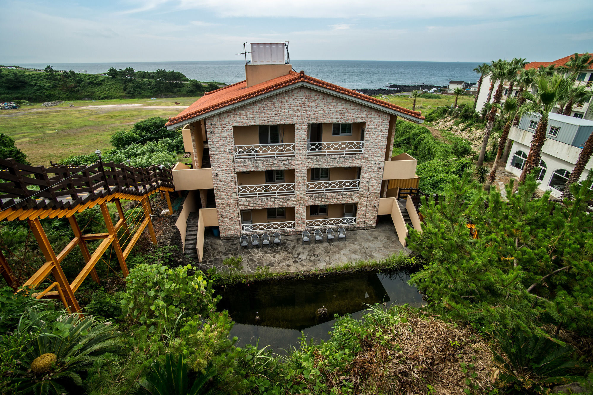 Witch'S Broomstick Jeju Exterior photo
